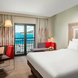 novotel-istanbul-bosphorus.istanbul-turkeyhotels.com/
